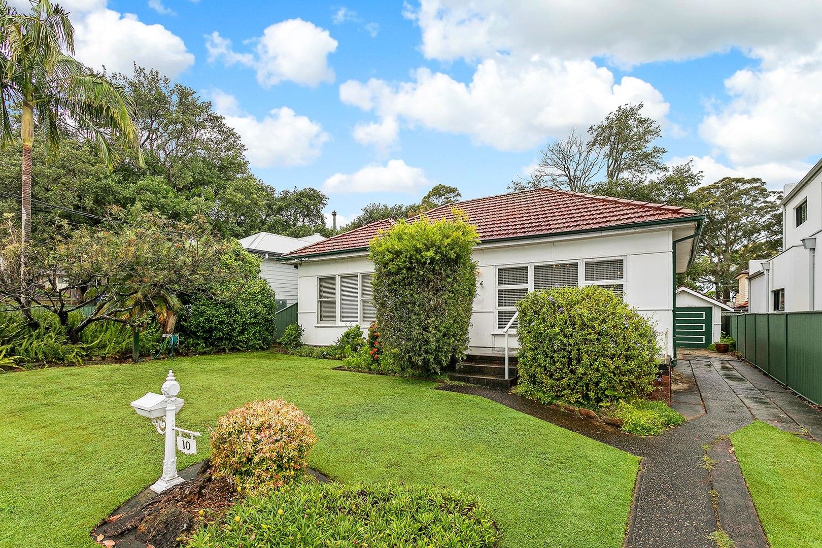 10 Treloar Avenue, Mortdale NSW 2223, Image 0