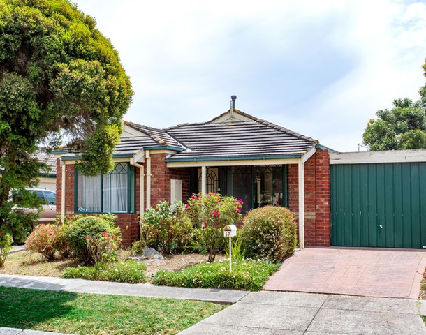 57 Rossiter Avenue, Roxburgh Park VIC 3064