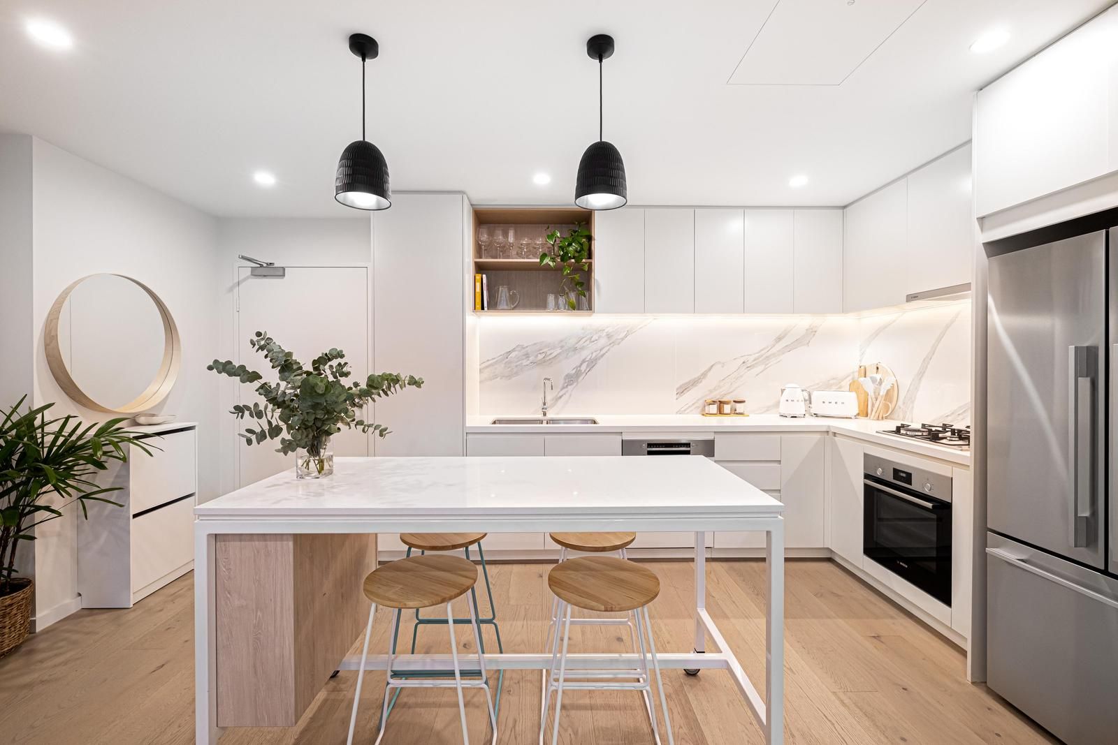 2 bedrooms Apartment / Unit / Flat in 502/23-25 Russell Street ESSENDON VIC, 3040