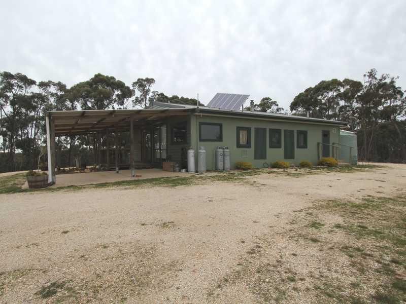 213 Riflebutt Road, BEAUFORT VIC 3373, Image 0