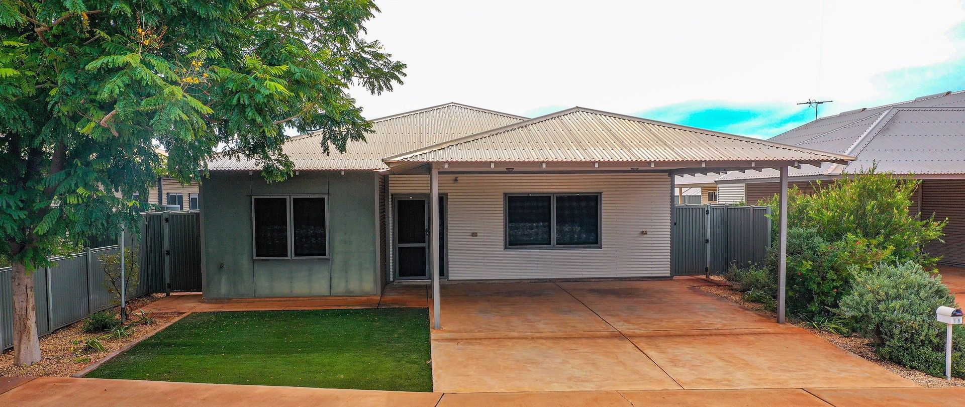 4 bedrooms House in 16 Wrasse Crescent SOUTH HEDLAND WA, 6722