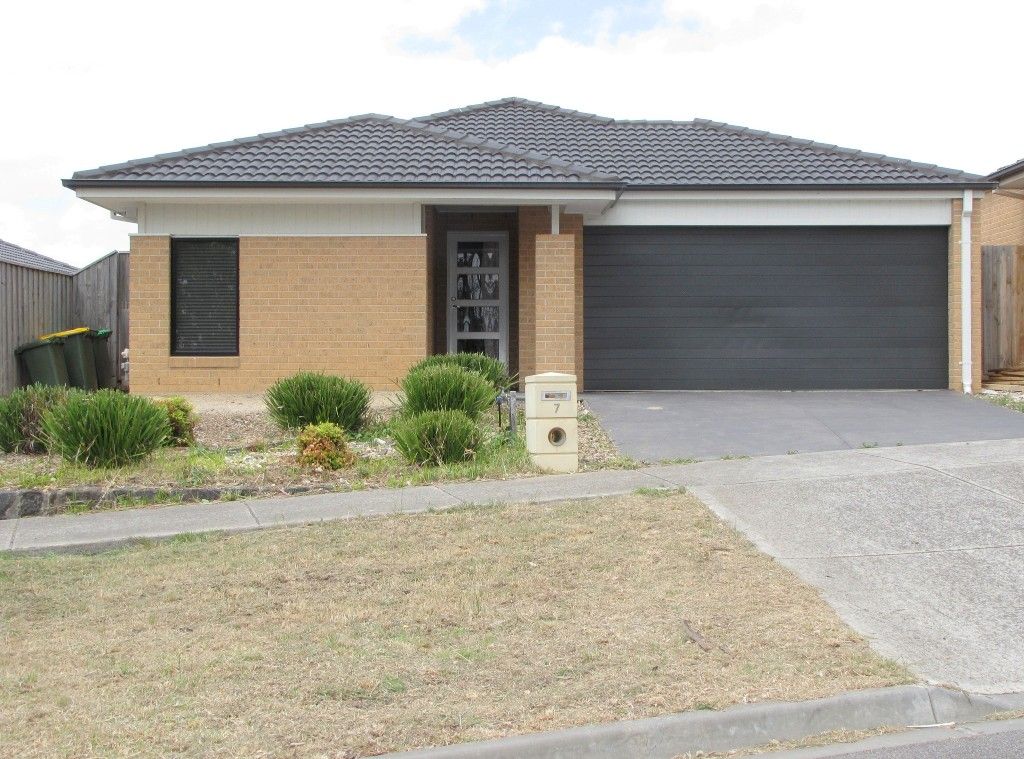 4 bedrooms House in 7 Ronda Avenue DOREEN VIC, 3754