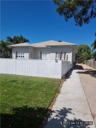 2 bedrooms Apartment / Unit / Flat in  SOUTH TOWNSVILLE QLD, 4810