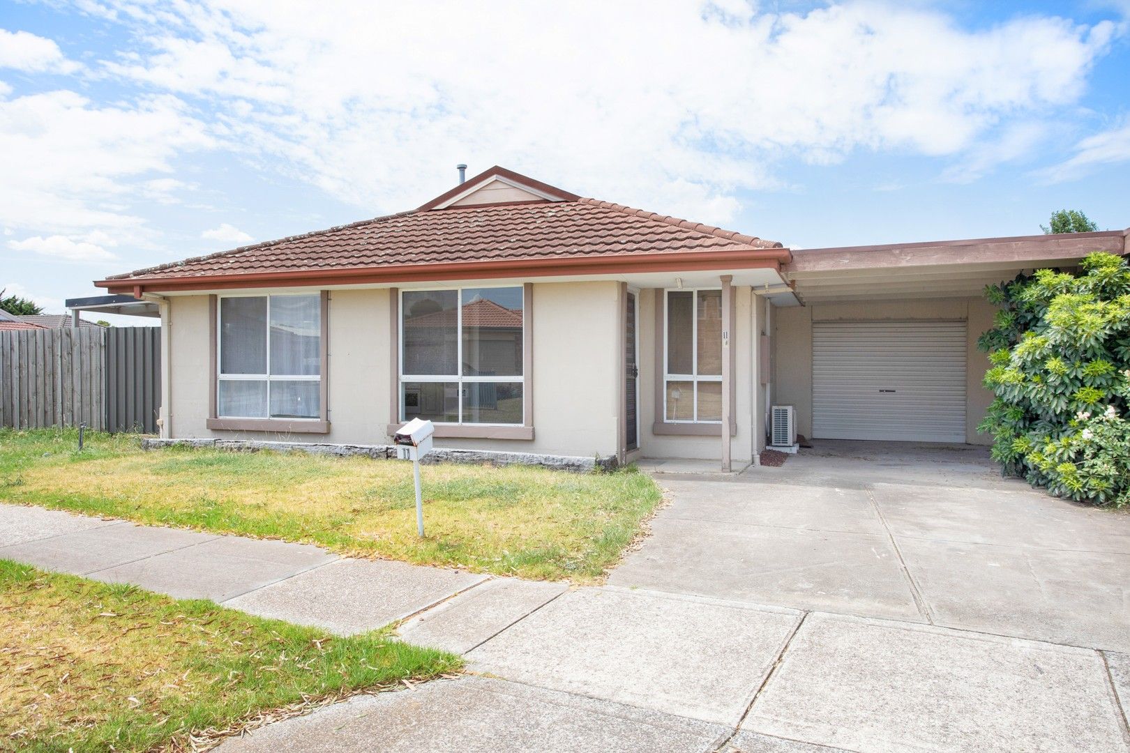 2 bedrooms House in 11 Charles Court SYDENHAM VIC, 3037