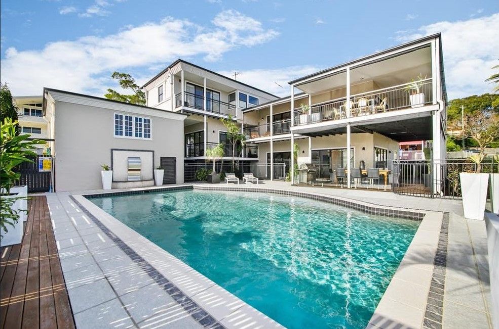 5 bedrooms House in 39 Victoria Street BALMORAL QLD, 4171