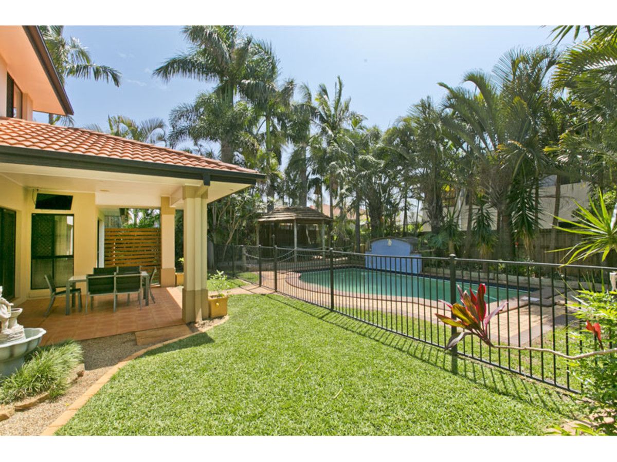 18 Moreton View Parade, Redland Bay Property History & Address