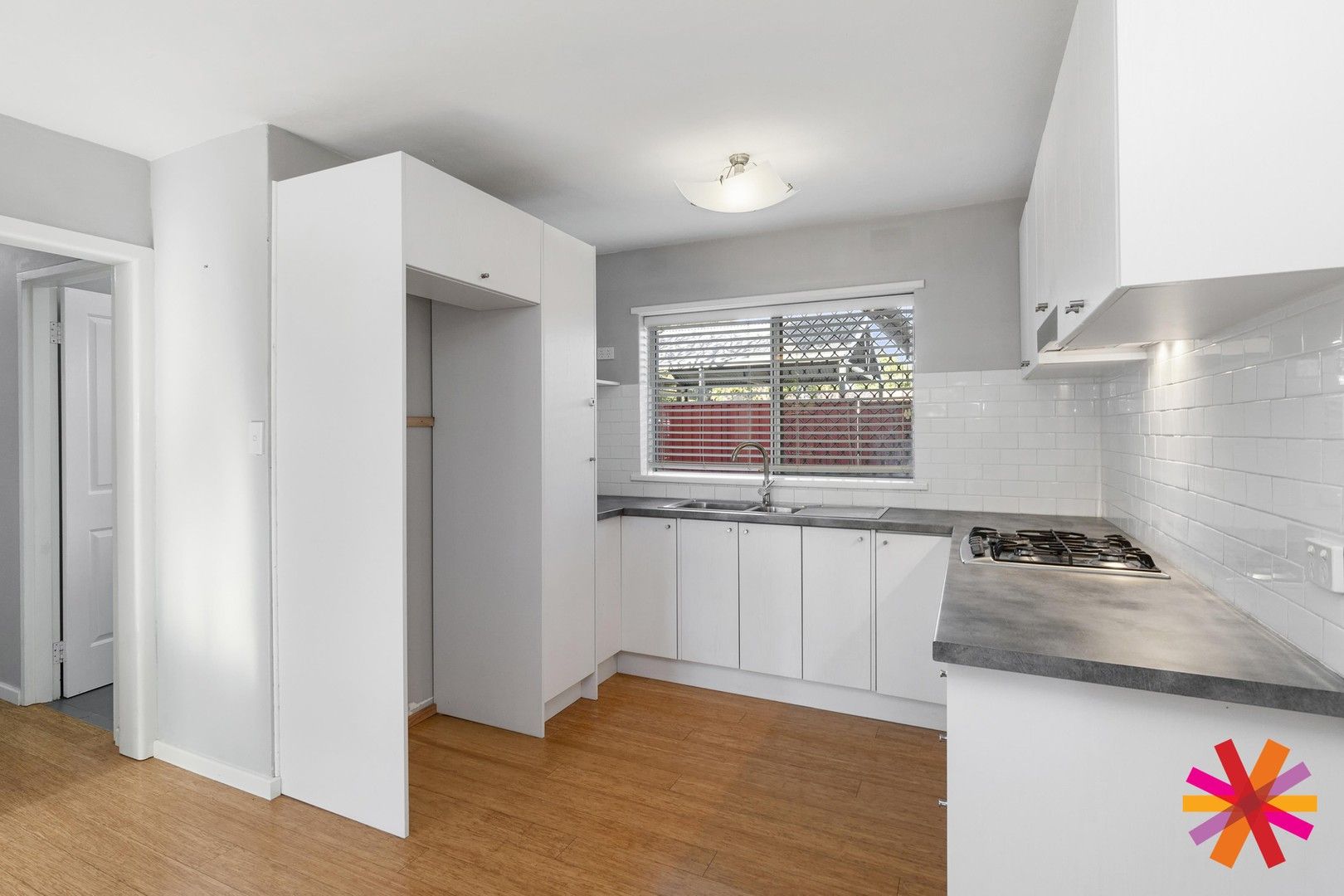 3 bedrooms Townhouse in 5 Mirreen Court KARAWARA WA, 6152