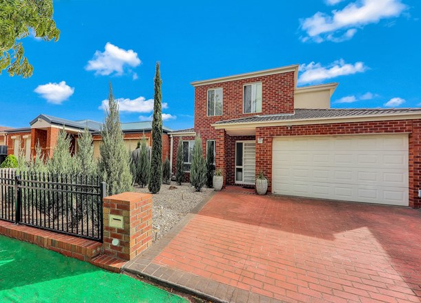 33 Wisla Circuit, Roxburgh Park VIC 3064