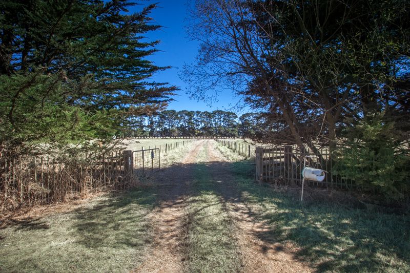 238 Grahams Road, Lancefield VIC 3435, Image 0