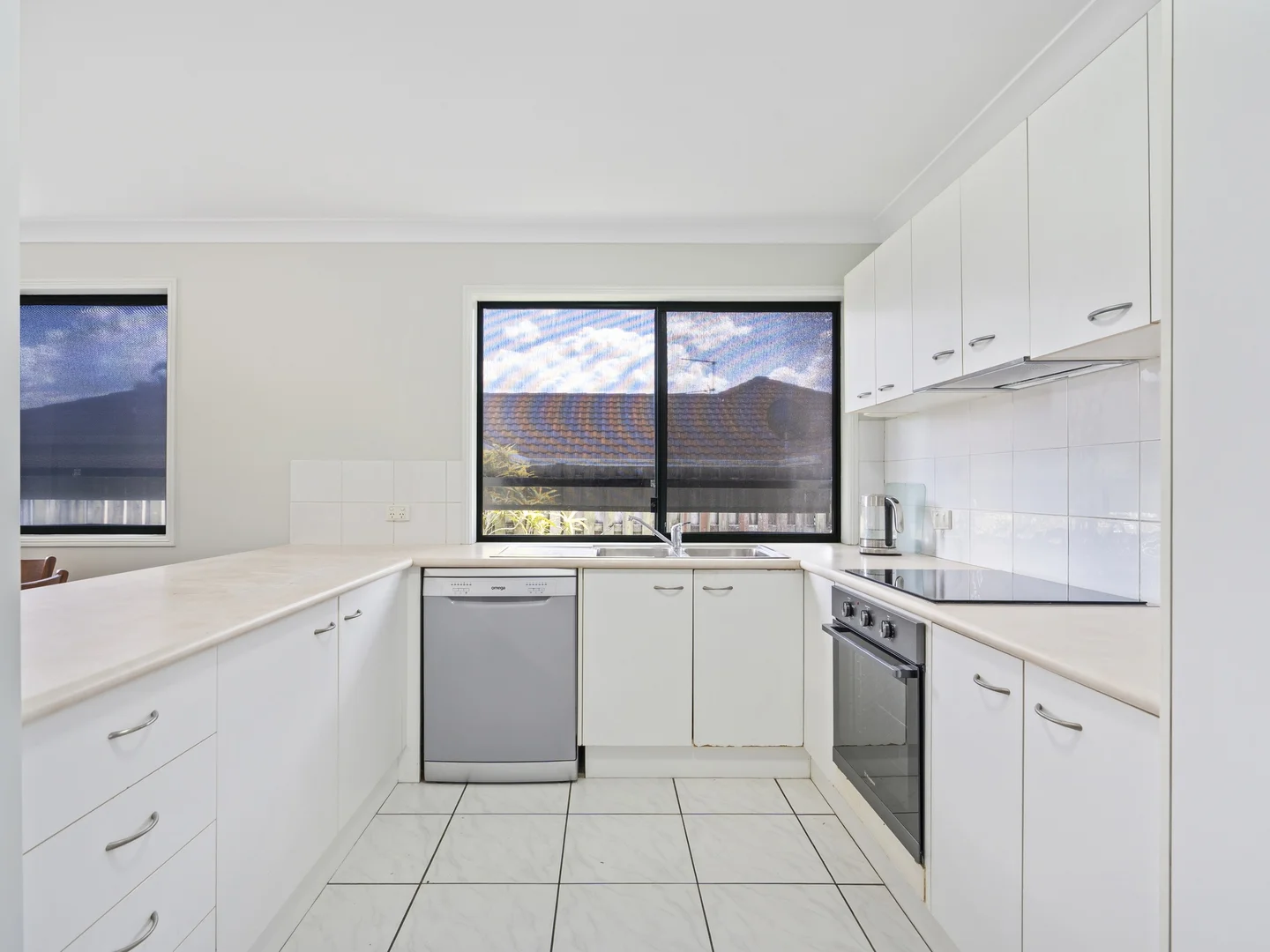 Additional image 3 of 2/100 Greenacre Drive, Parkwood QLD 4214