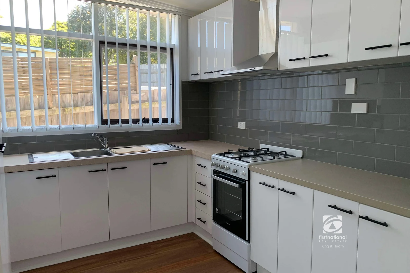 Additional image 2 of 29 Robin Street, Lakes Entrance VIC 3909