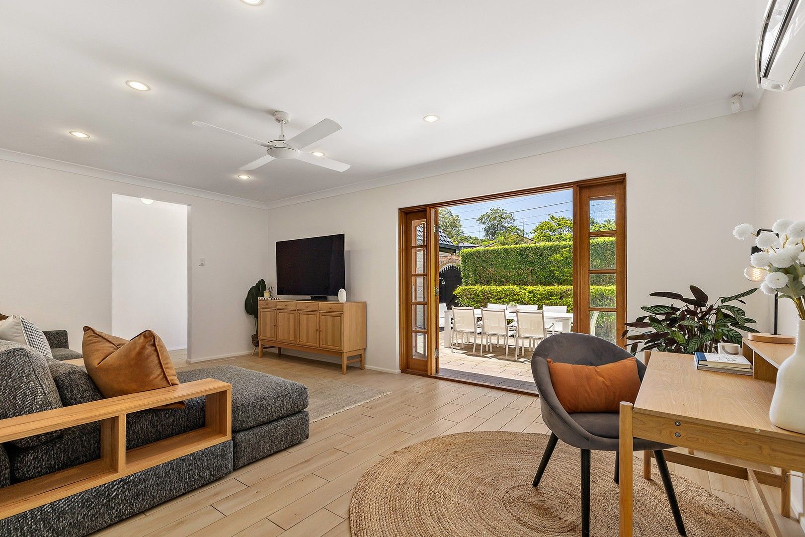 3 bedrooms House in 14 Juanita Grove SPRINGWOOD QLD, 4127