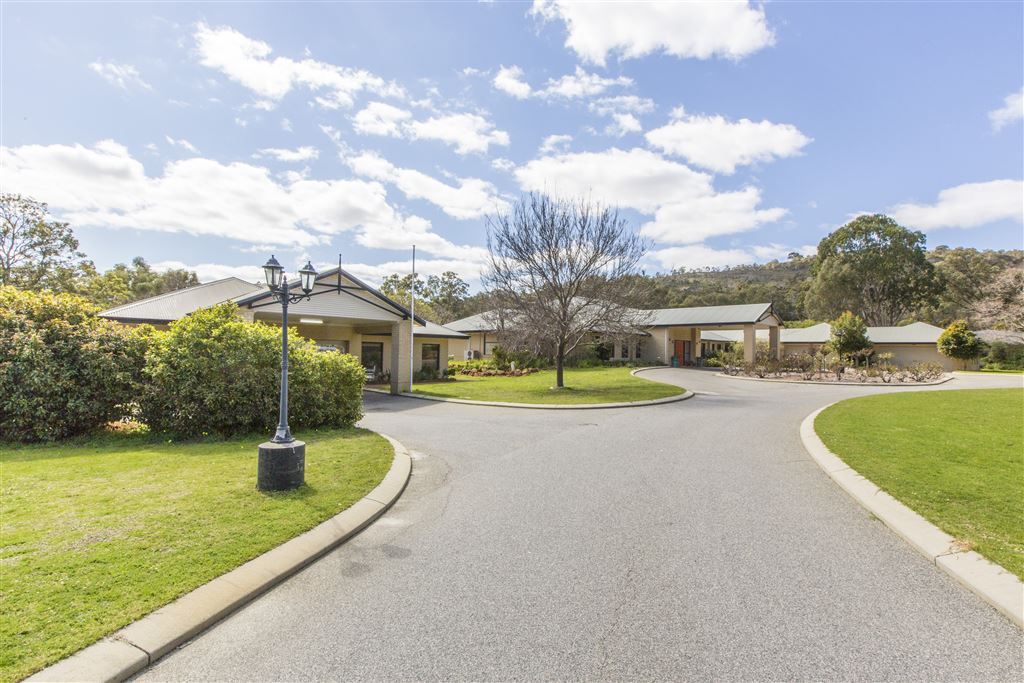 19 Crystal Place, Wattle Grove WA 6107, Image 1