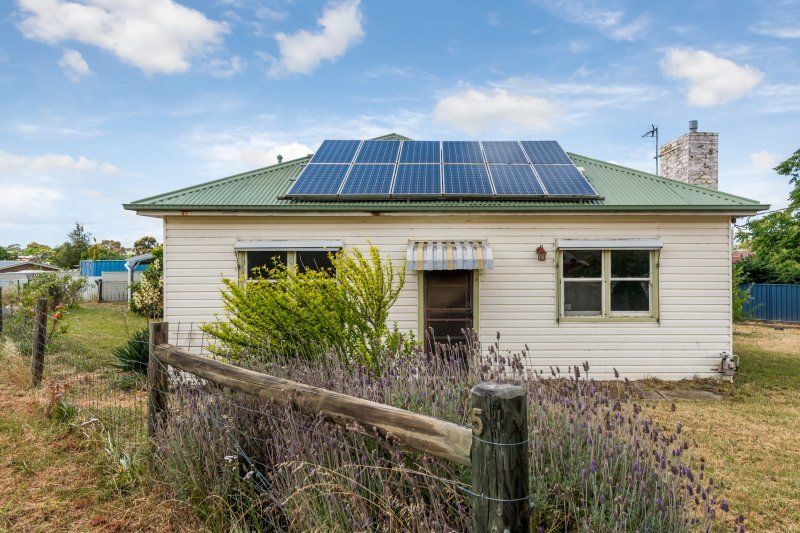 3 bedrooms House in 5 Turnbull Street EAGLEHAWK VIC, 3556