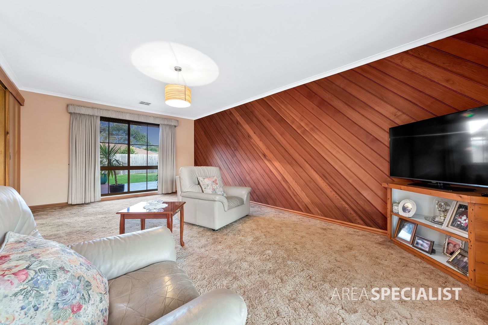 9 Guildford Court, Keilor Downs VIC 3038, Image 2