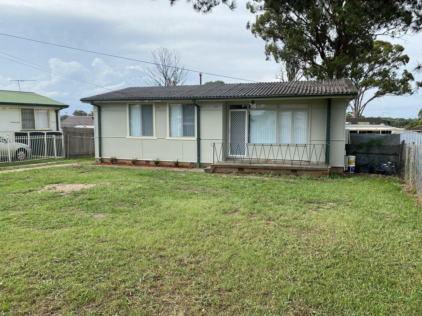 3 bedrooms House in 17 Jindabyne Street HECKENBERG NSW, 2168