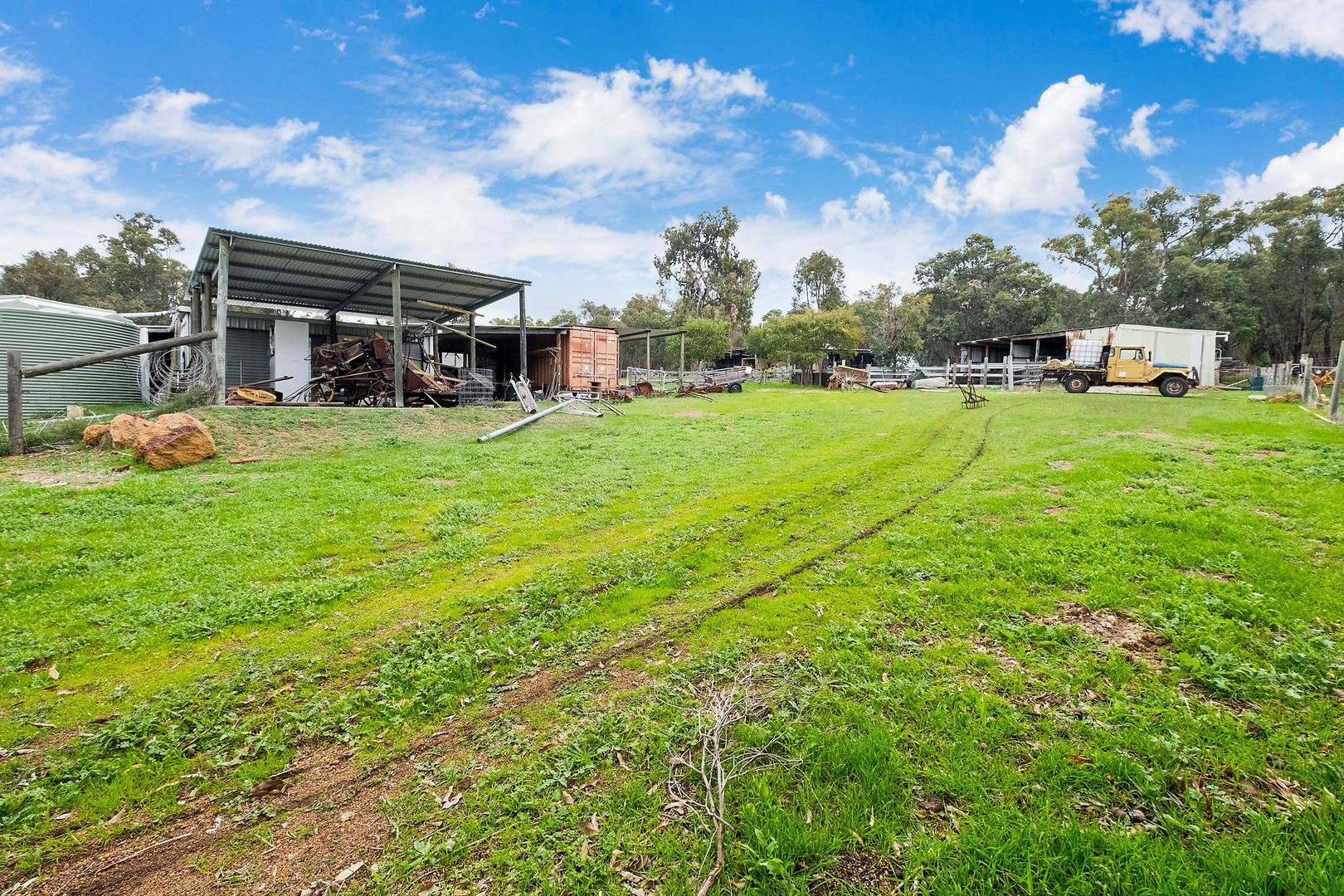 182 Dinsdale Road, Gidgegannup WA 6083, Image 2