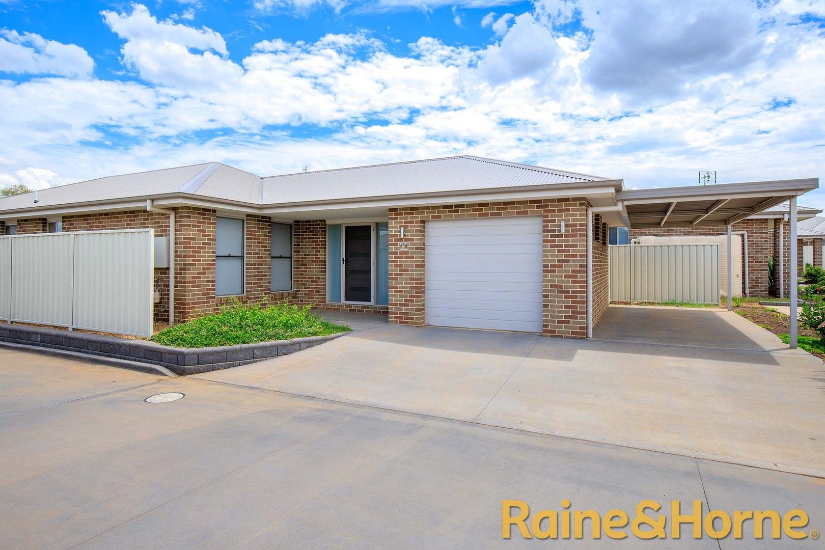 11 Ebor Way, Dubbo NSW 2830 Villa For Rent 480 Domain