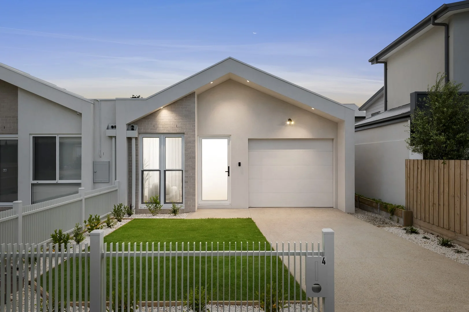 4 Basil Street, Dromana VIC 3936