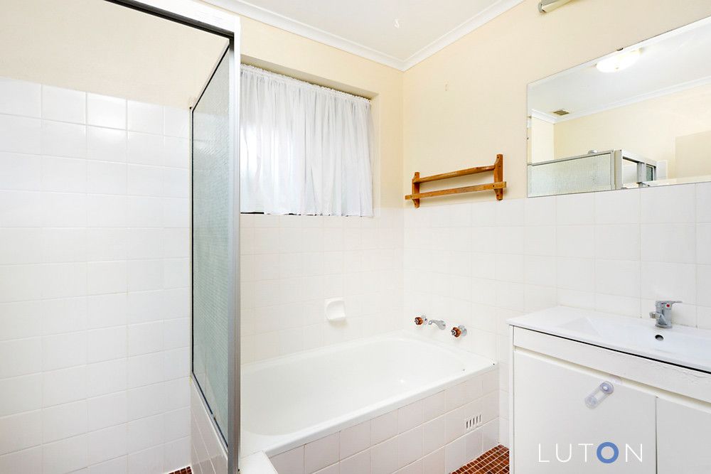 2/12 Araluen Street, Fisher ACT 2611, Image 2