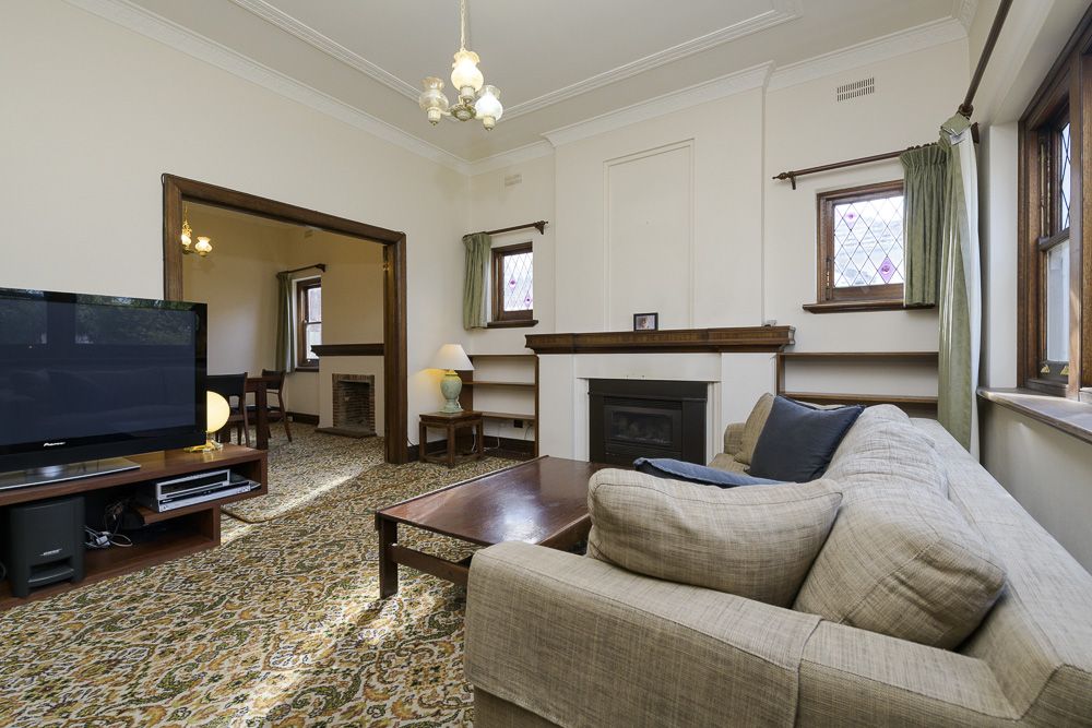 8 Mabel Street, Camberwell VIC 3124, Image 2