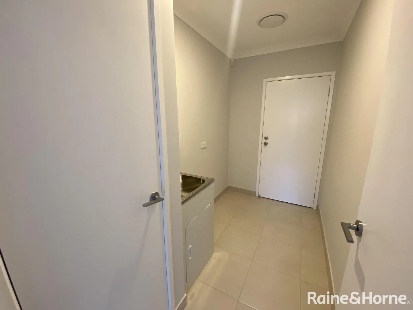 Additional image 13 of 4 Ellisburg Street, Manor Lakes VIC 3024