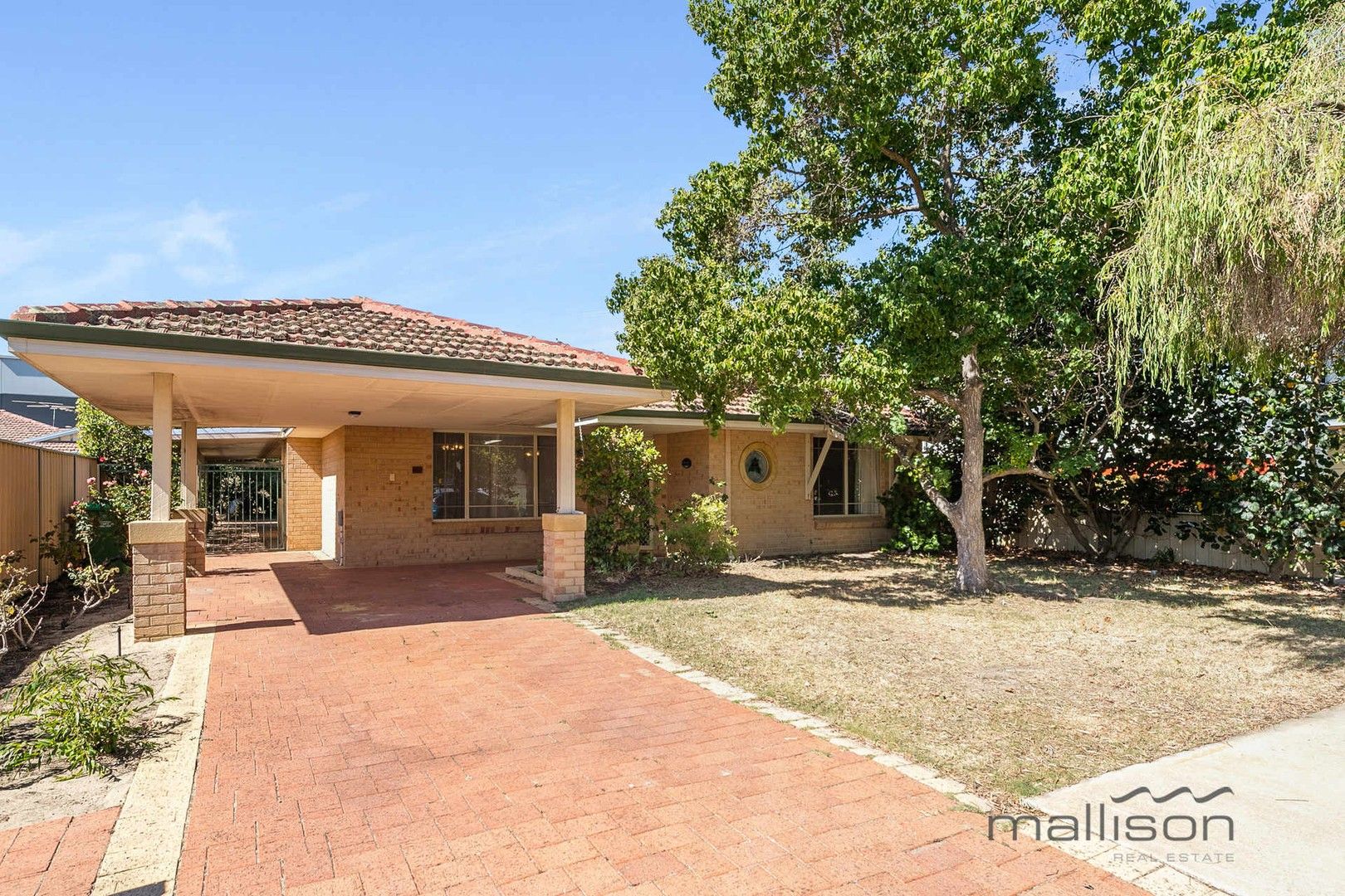 4 bedrooms House in 68 Glenelg Street MOUNT PLEASANT WA, 6153