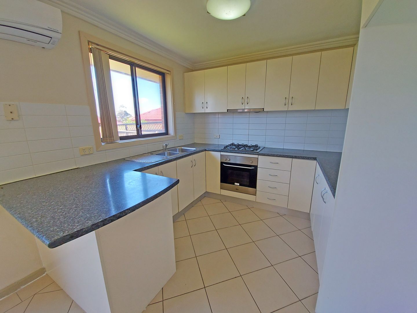 2/14-16 Hampden Road, South Wentworthville NSW 2145, Image 2