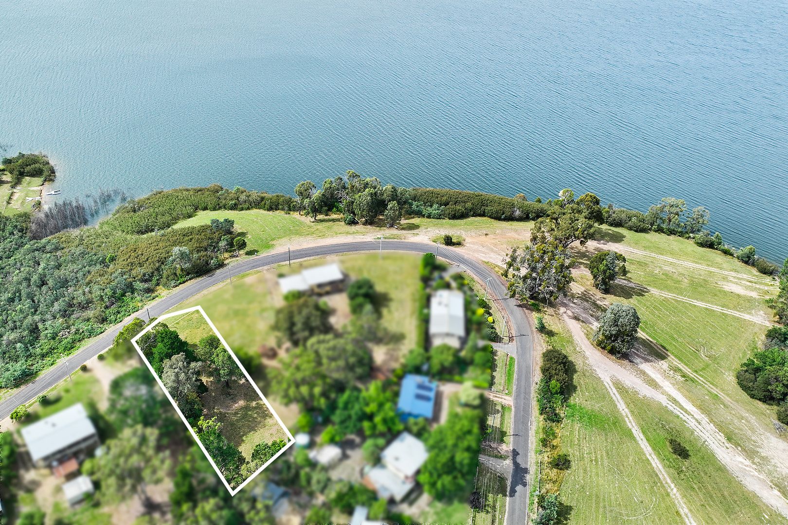 56/45 Willow Lake Drive, Macs Cove VIC 3723, Image 2