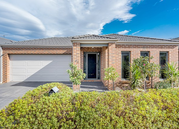 20 Birdswood Crescent, Craigieburn VIC 3064