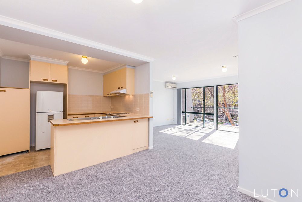 1/10 Ovens Street, Griffith ACT 2603, Image 2