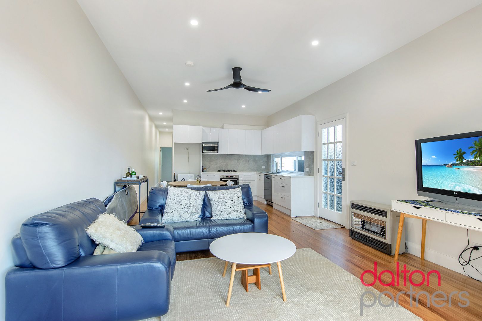 17A Swan Street, Cooks Hill NSW 2300, Image 2