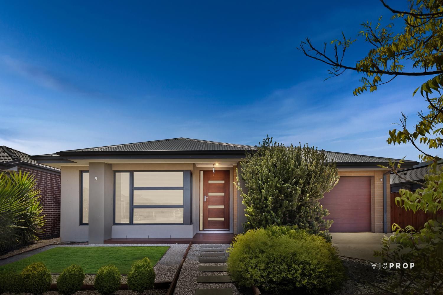 18 Elgata Way Werribee VIC 3030 Domain