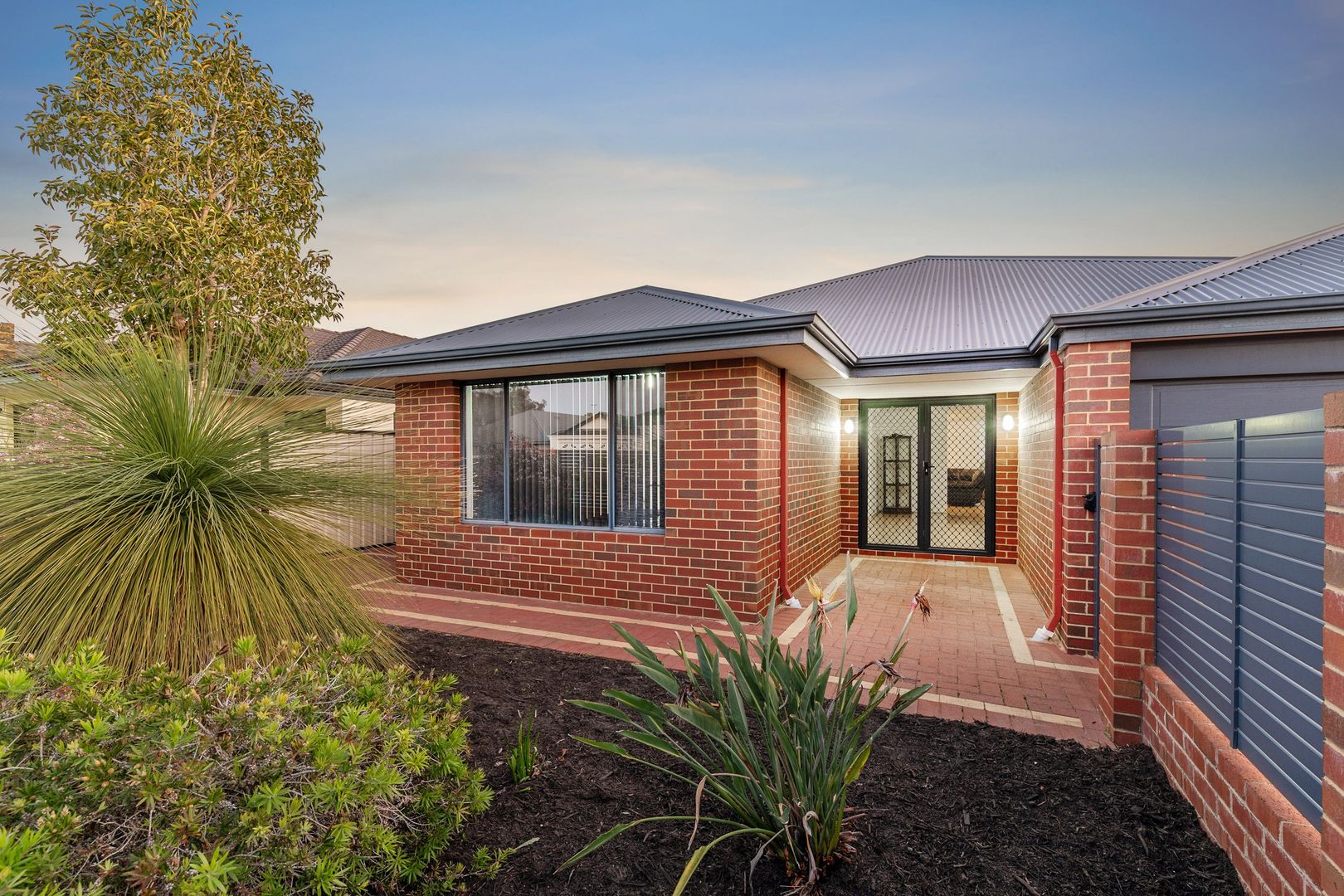 32 Brittain Road, Wattle Grove WA 6107, Image 1