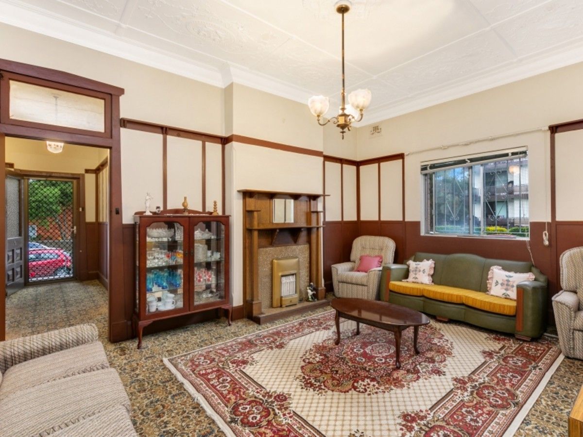 31 Garfield Street, Carlton NSW 2218, Image 2