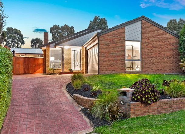 5 Dryden Court, Berwick VIC 3806