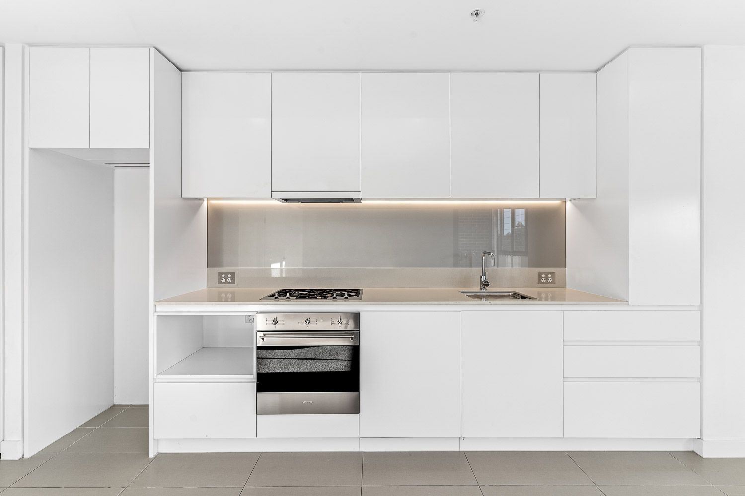 1 bedrooms Apartment / Unit / Flat in 112/20 Chisholm Street WOLLI CREEK NSW, 2205