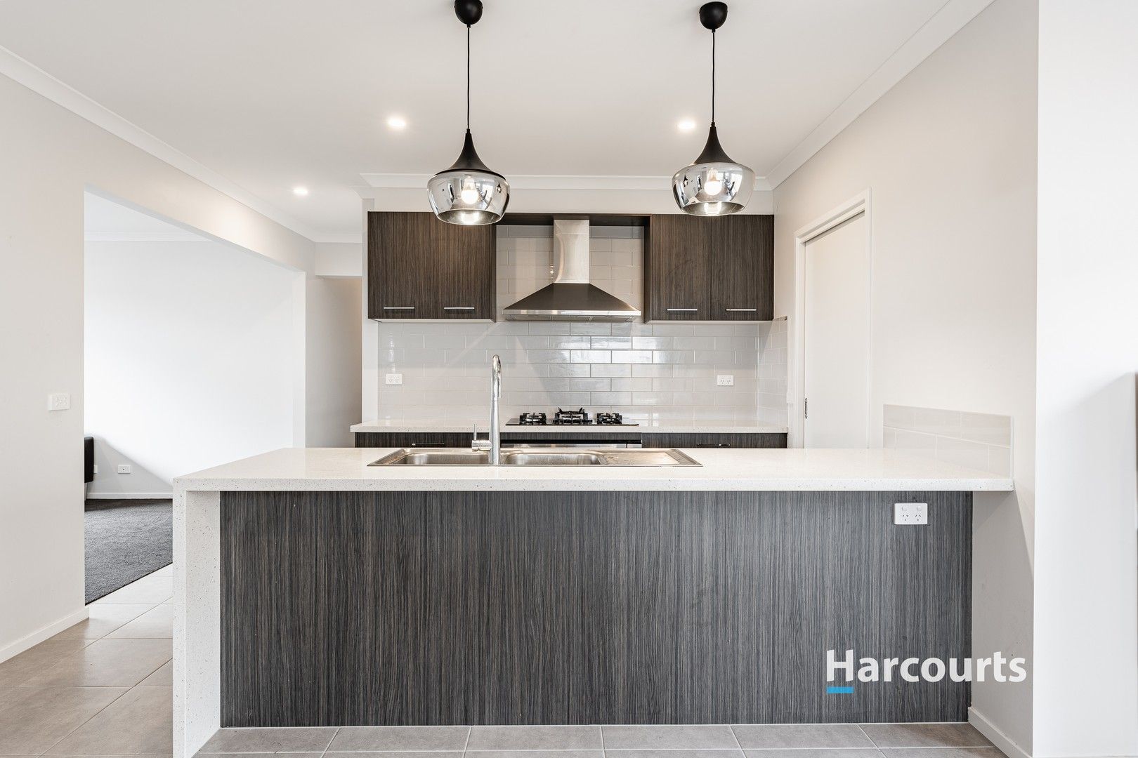 4 bedrooms House in 25 Yarding Street DONNYBROOK VIC, 3064