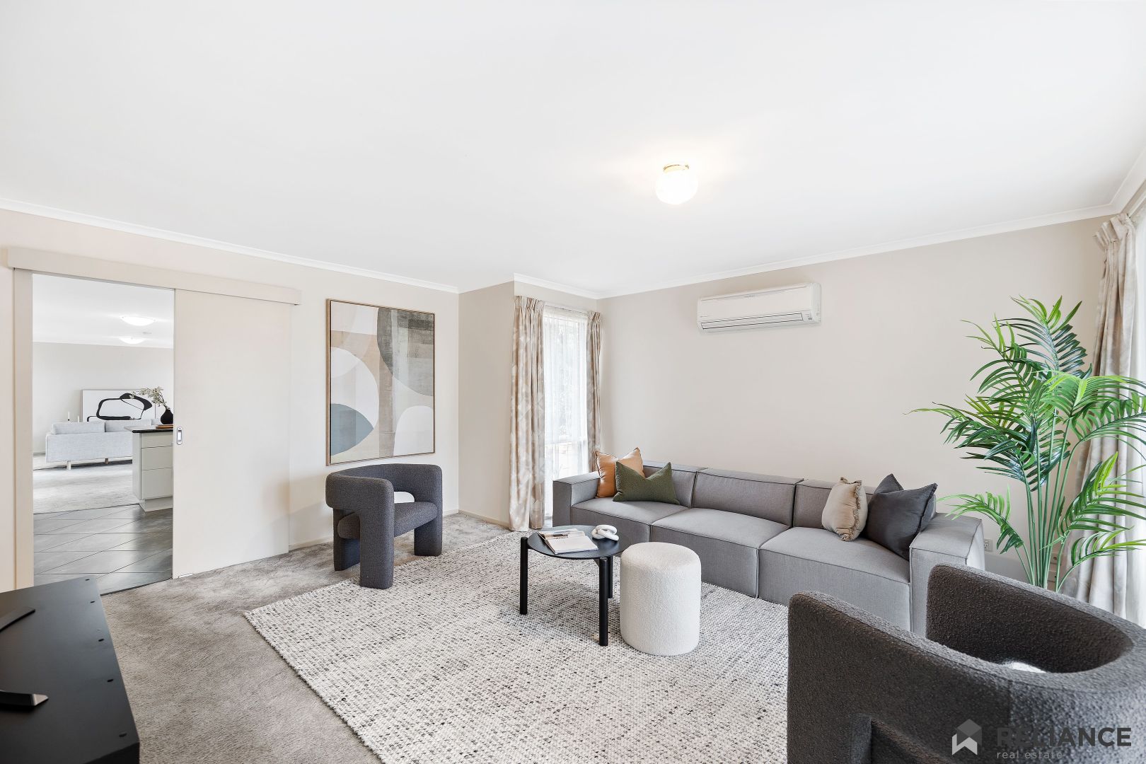 6 Padstowe Court, Craigieburn VIC 3064, Image 2