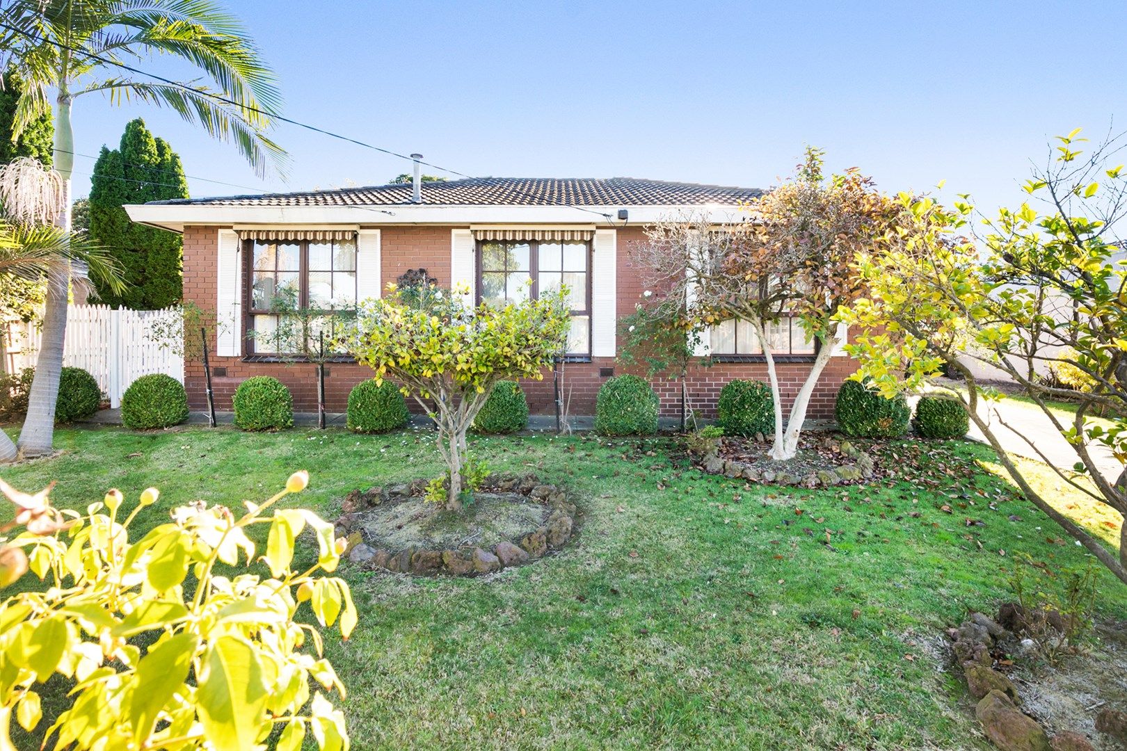 3 bedrooms House in 11 Cinerea Avenue FERNTREE GULLY VIC, 3156