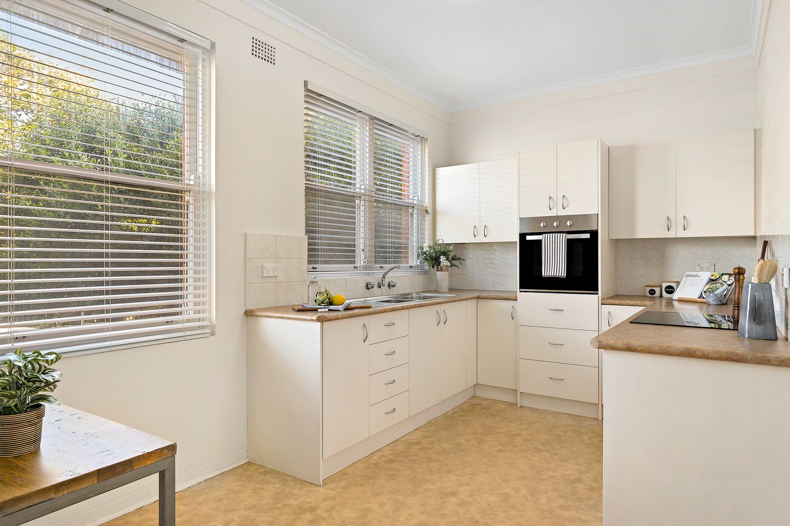 4/160 Russell Avenue, Dolls Point NSW 2219, Image 2