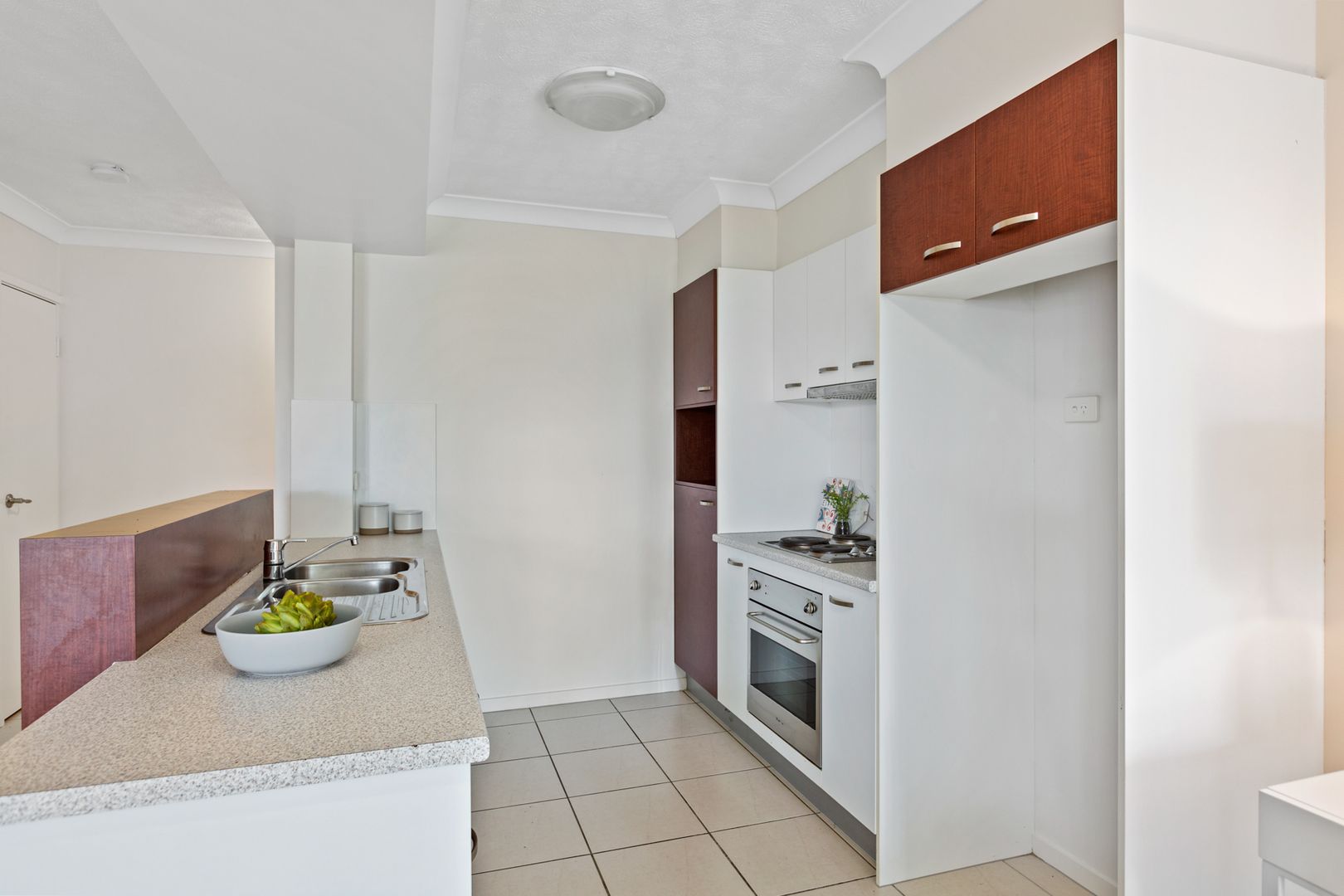 1/960 Wynnum Road, Cannon Hill QLD 4170, Image 2