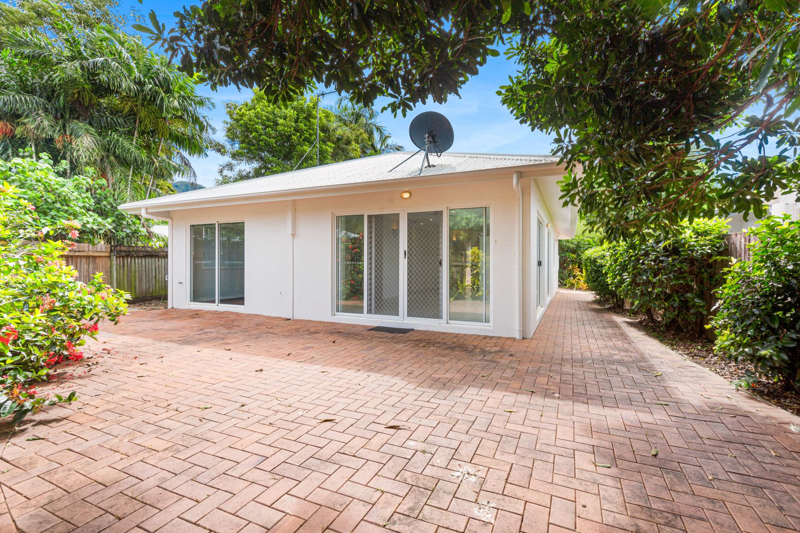 9 Macalister Place, Smithfield Property History & Address Research