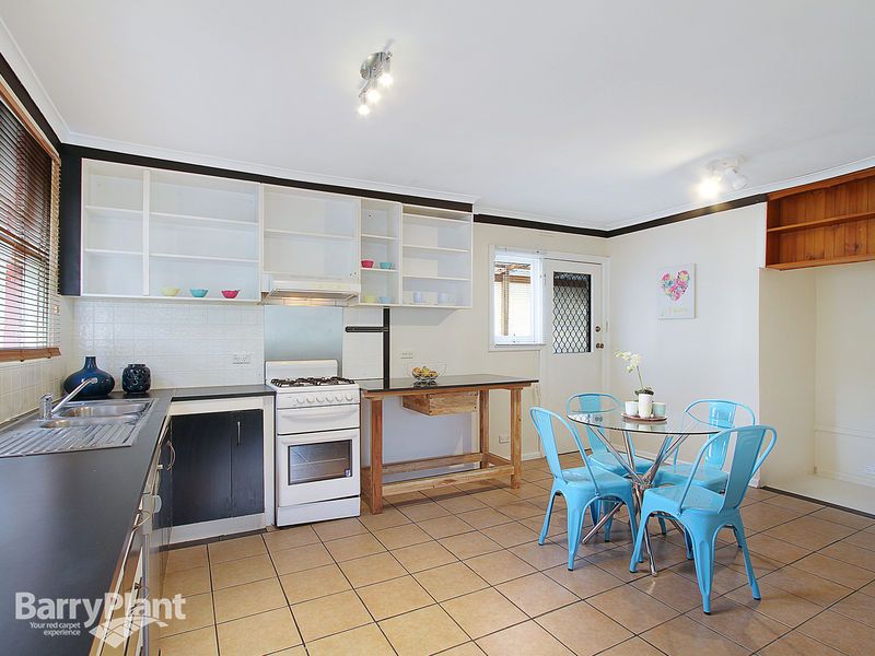 1/11 Owen Street, BORONIA VIC 3155, Image 2