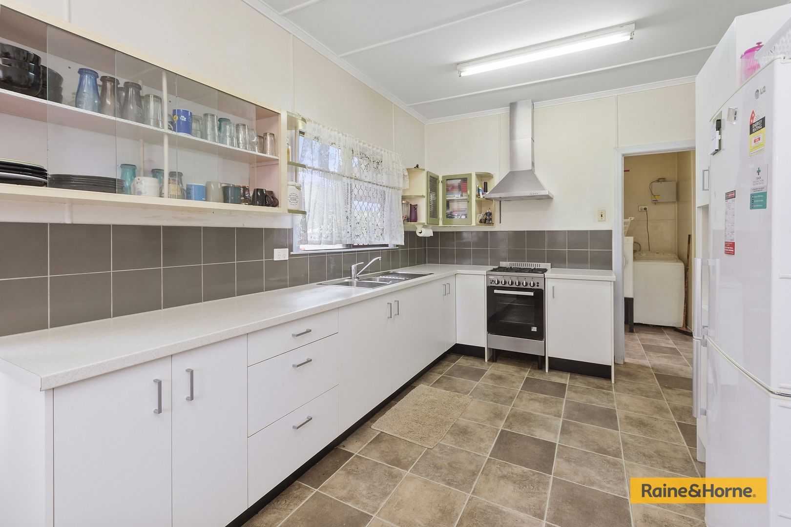 13 Larsen Street, Leichhardt QLD 4305, Image 1