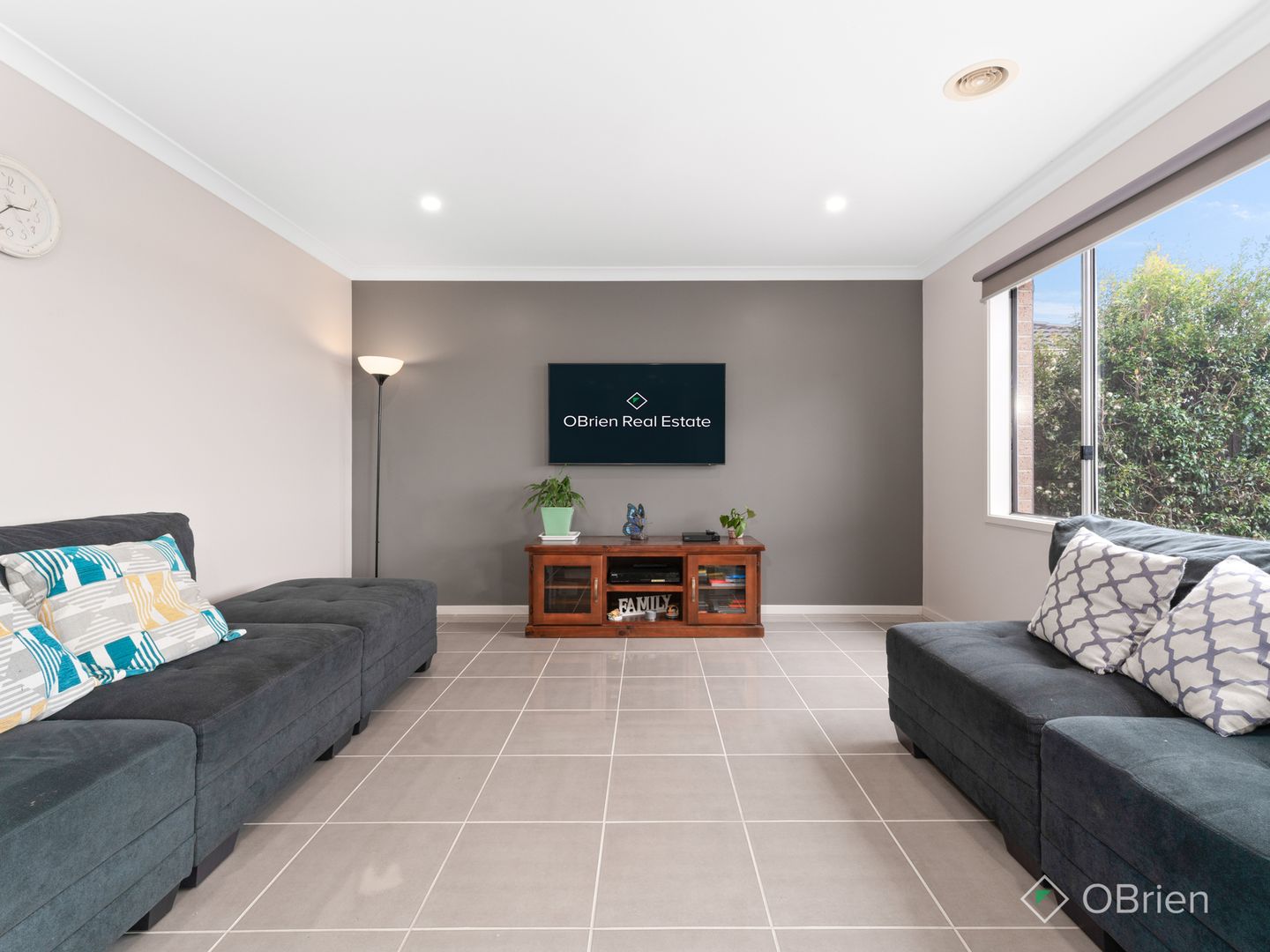 63 Galilee Drive, Sandhurst VIC 3977, Image 2