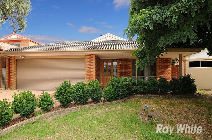 10 Turnberry Court, Rowville VIC 3178, Image 0