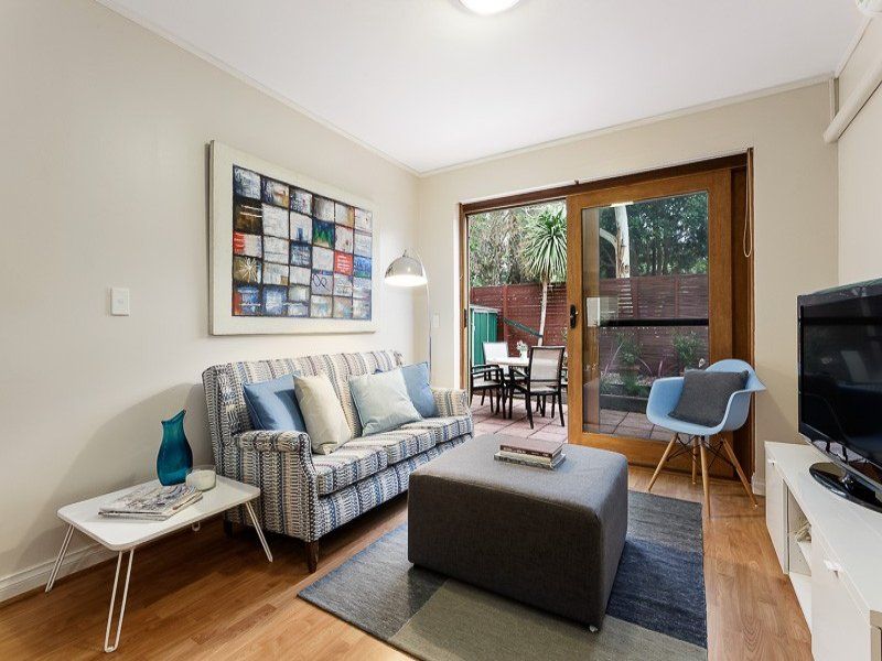 2 bedrooms Apartment / Unit / Flat in 8/30 Strettle St THORNBURY VIC, 3071