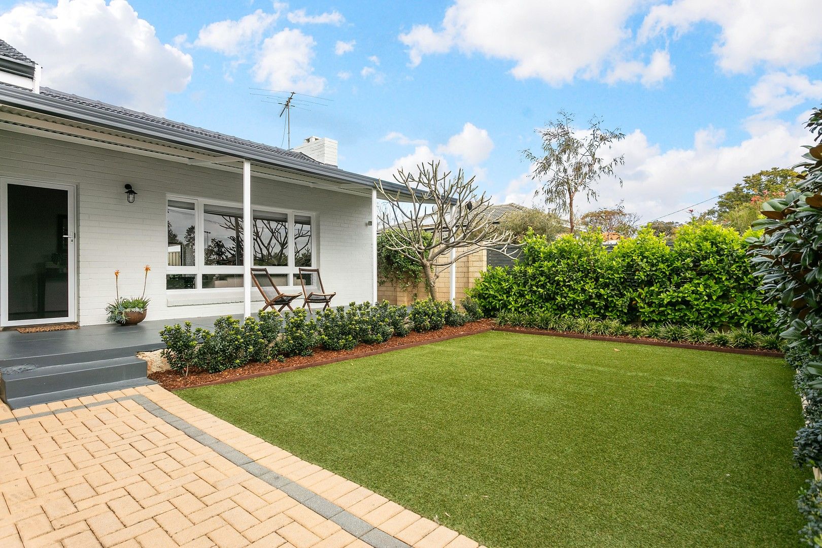 3 bedrooms House in 95 Odin Road INNALOO WA, 6018