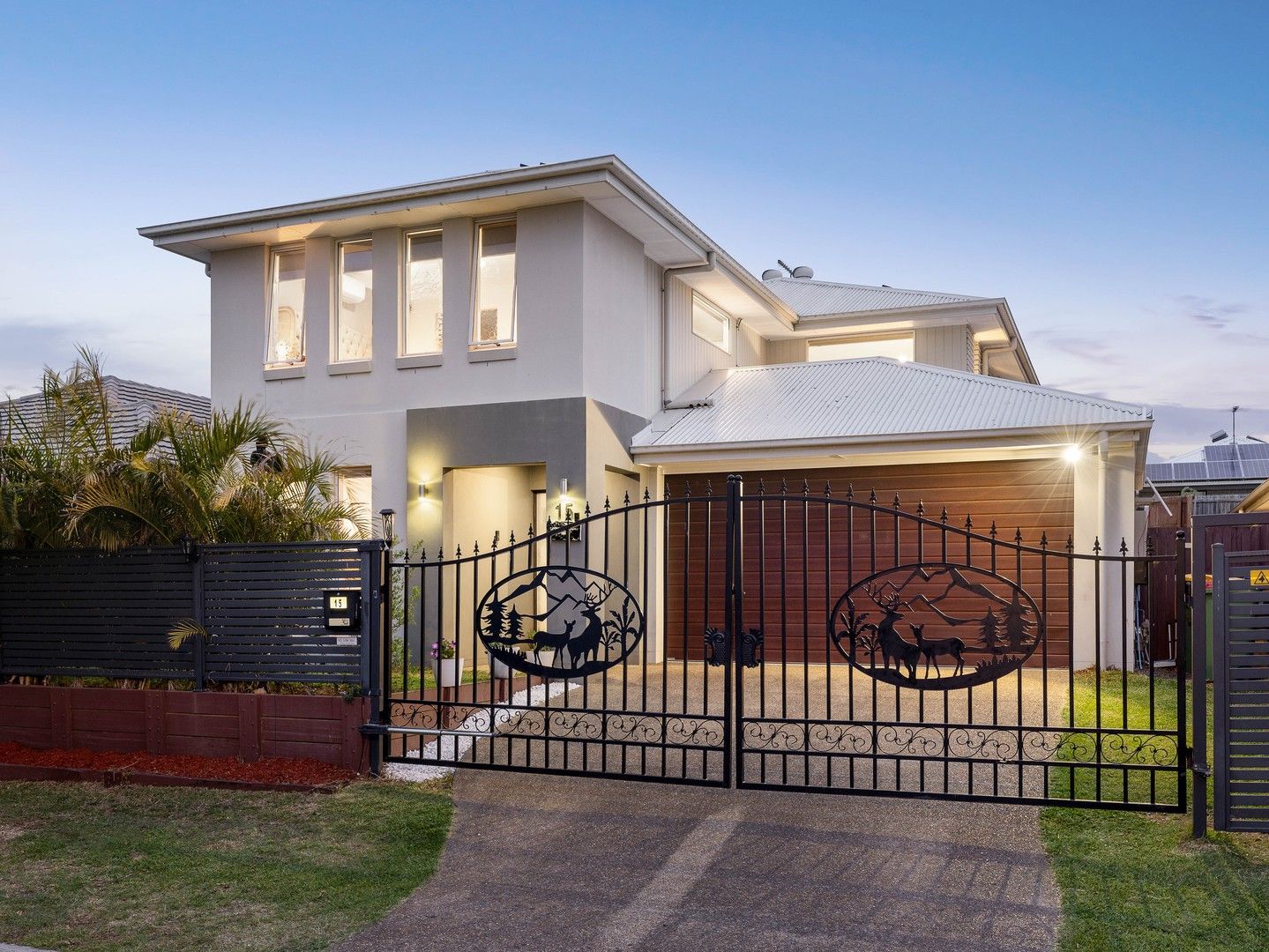 5 bedrooms House in 15 Pleasant Street SOUTH RIPLEY QLD, 4306